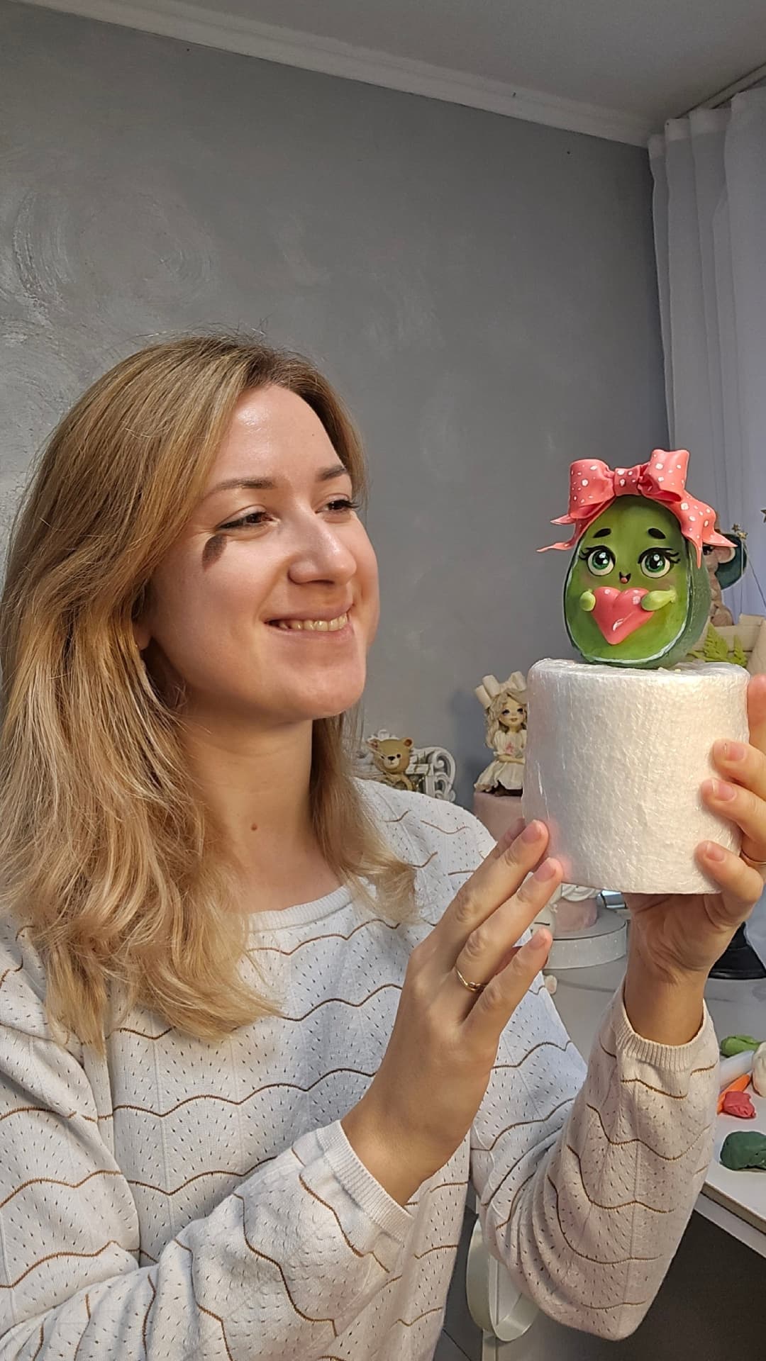 Торт із фігуркою кактуса з мастики